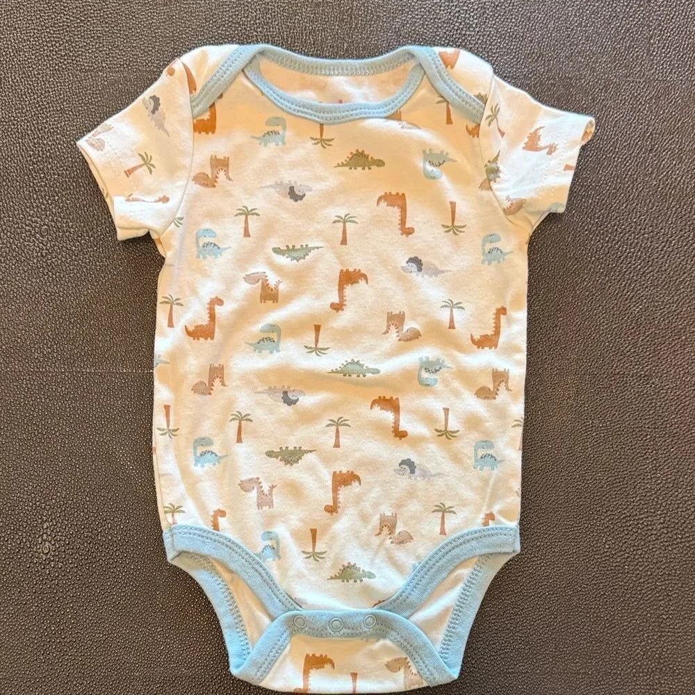Bundle of 6 Baby Bodysuits Cloud Island brand and other  Blue and White  Set 3-9